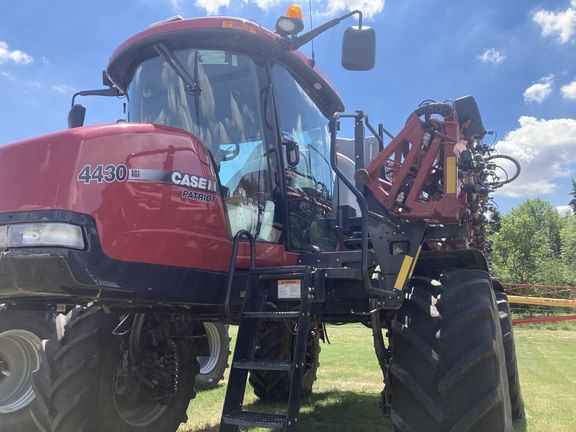 Main image Case IH Patriot 4430