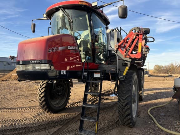 Image of Case IH Patriot 4430 equipment image 1
