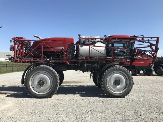 Image of Case IH Patriot 4430 equipment image 2