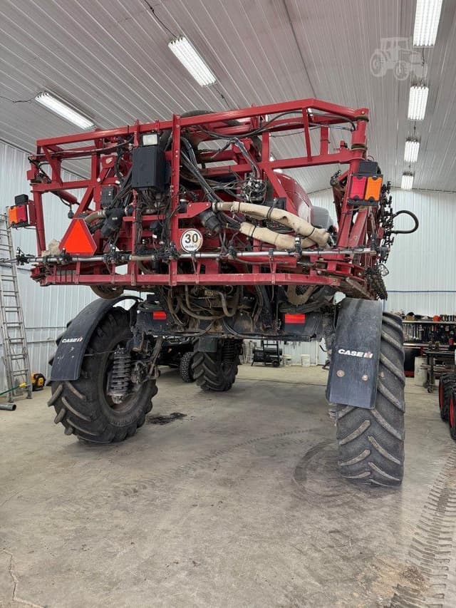 Image of Case IH Patriot 4430 equipment image 4