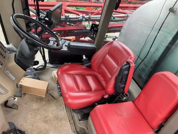 Image of Case IH Patriot 4430 equipment image 4