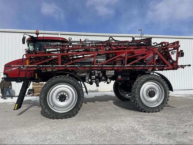 Image of Case IH Patriot 4430 equipment image 2