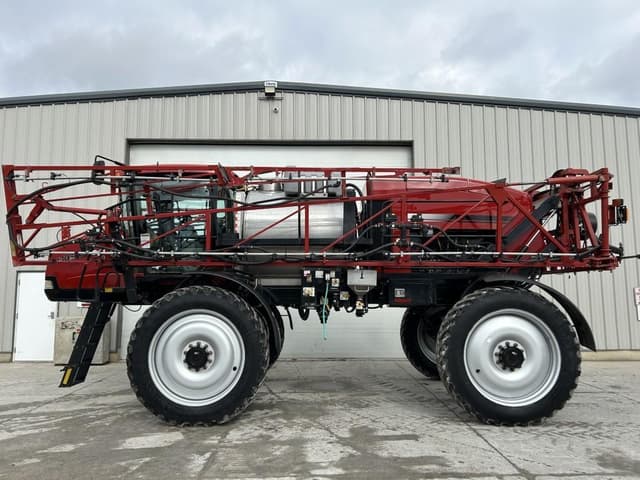 Image of Case IH Patriot 4430 equipment image 2