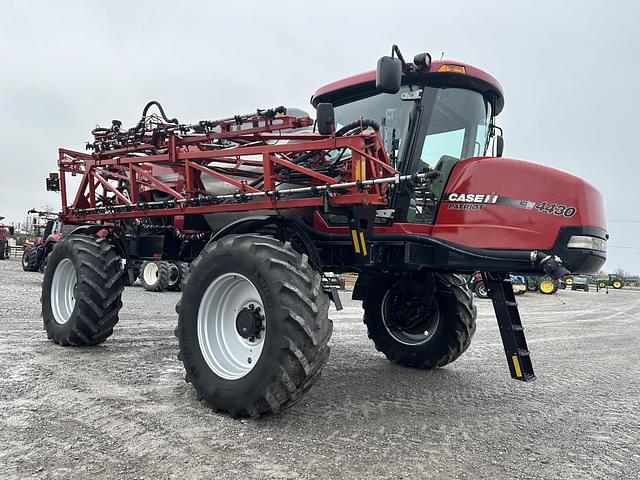 Image of Case IH Patriot 4430 equipment image 1