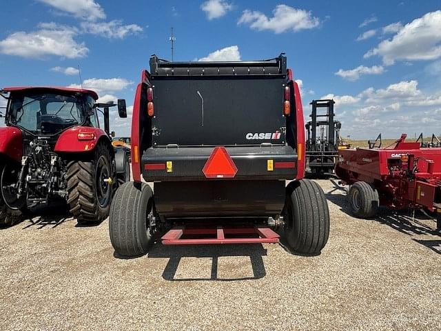 Image of Case IH RB565 equipment image 4