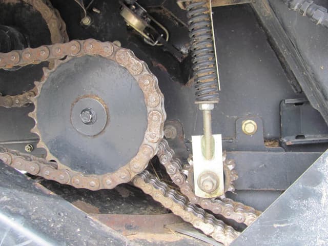 Image of Case IH RB565 equipment image 2
