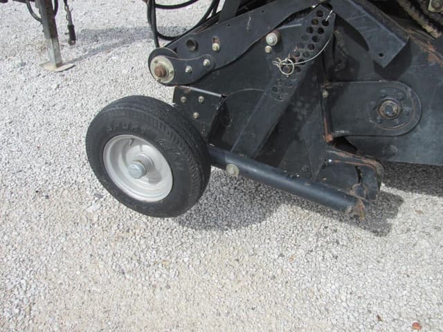 Image of Case IH RB565 equipment image 3