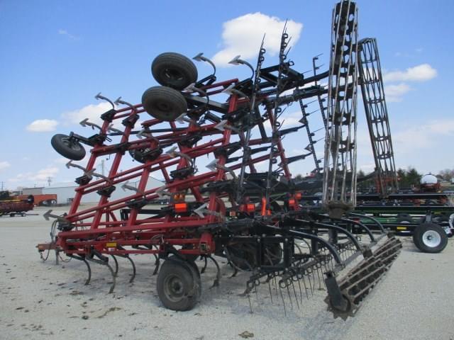 Image of Case IH Tigermate 200 equipment image 4