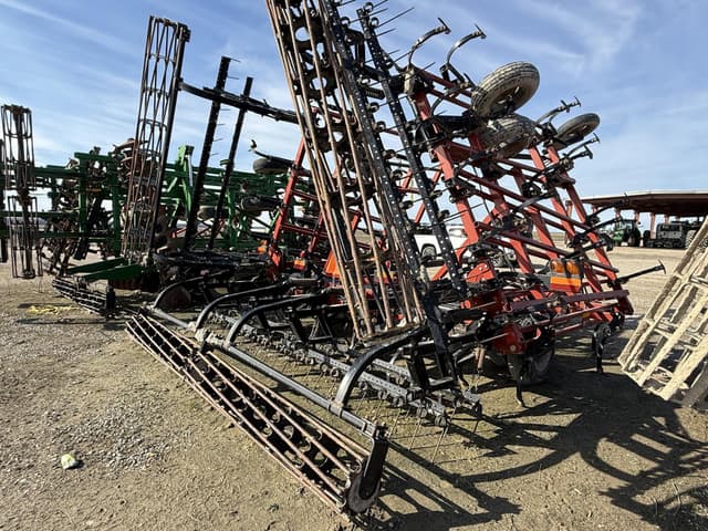 Image of Case IH Tigermate 200 equipment image 4