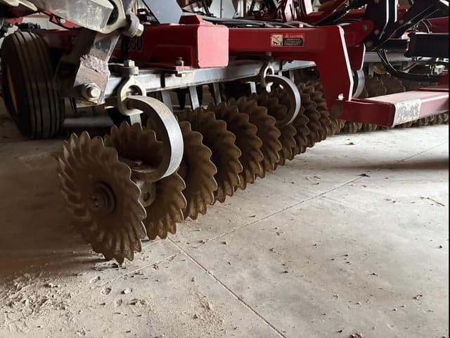 Image of Case IH 330 Turbo Till equipment image 4