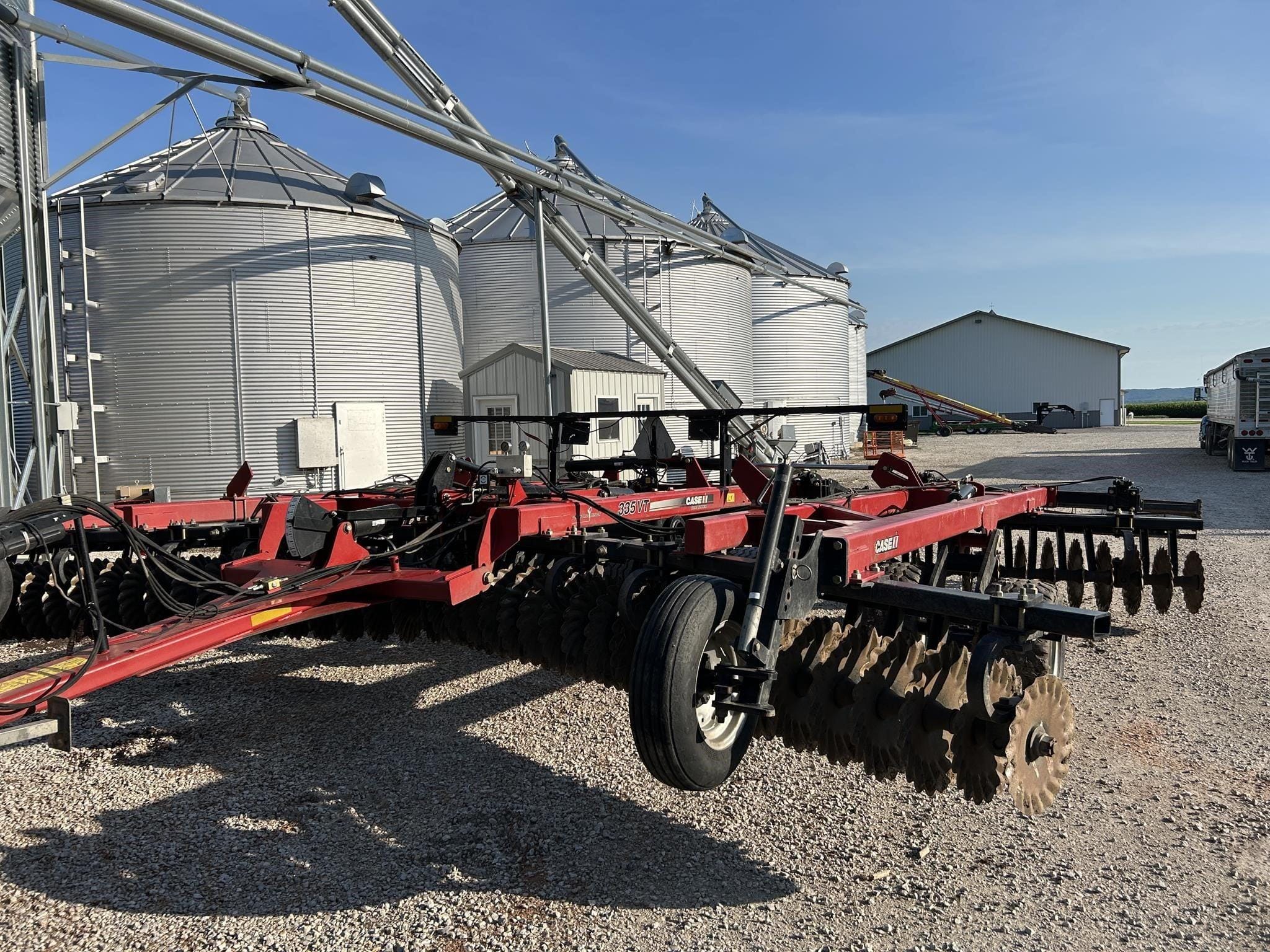 2014 Case IH 335VT Equipment Image0
