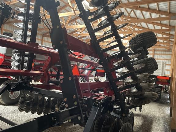 Image of Case IH 335VT equipment image 3