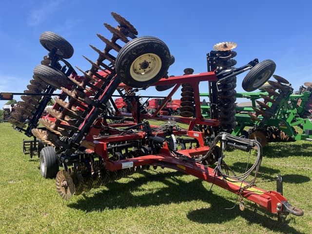 Image of Case IH 335VT equipment image 2