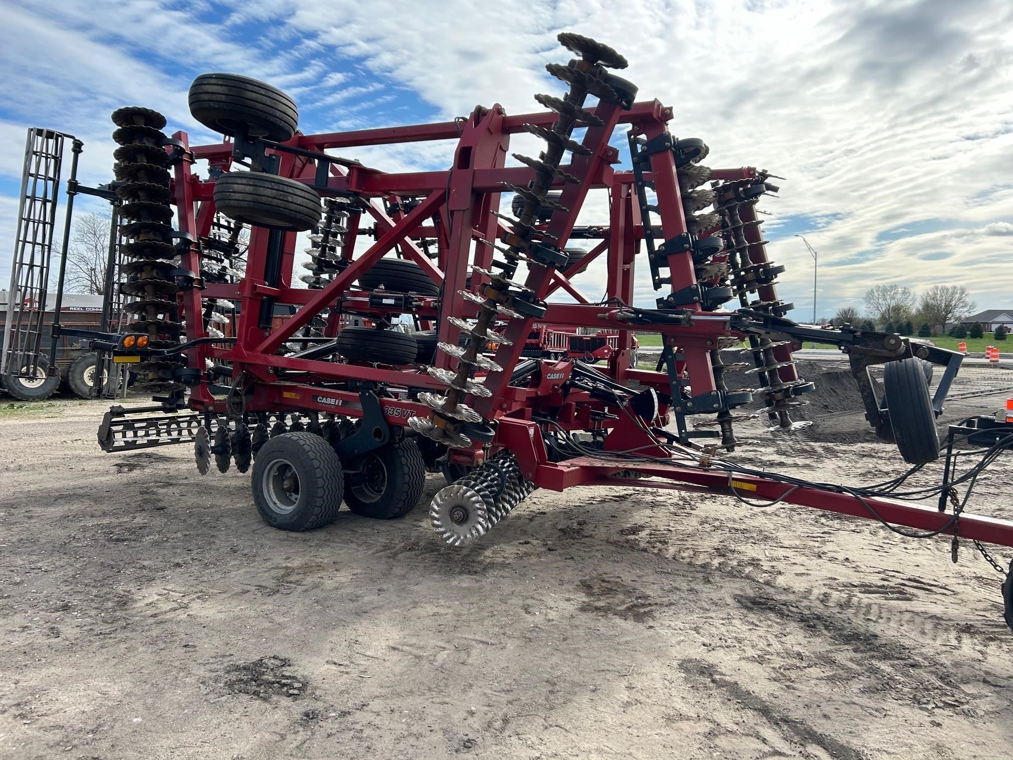 2014 Case IH 335VT Equipment Image0
