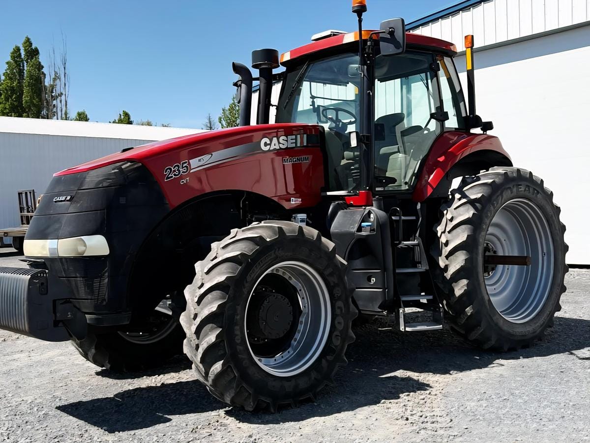 2014 Case IH Magnum 235 Equipment Image0