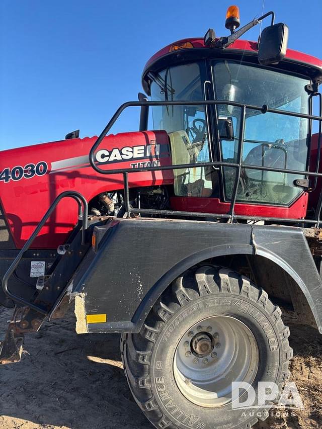 Image of Case IH Titan 4030 equipment image 3