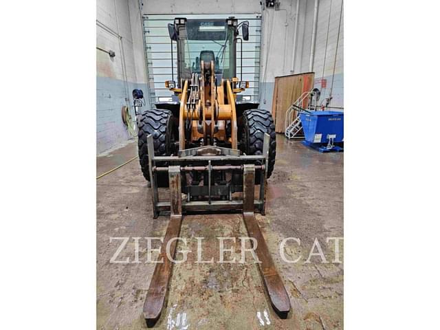 Image of Case 621F equipment image 3