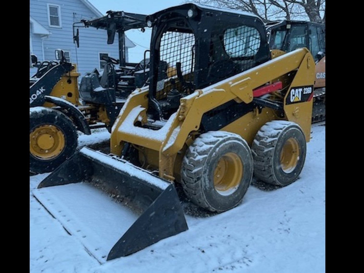 2014 Caterpillar 236D Equipment Image0