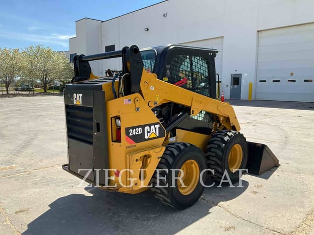 Image of Caterpillar 242D equipment image 2