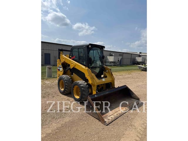 Image of Caterpillar 242D equipment image 1