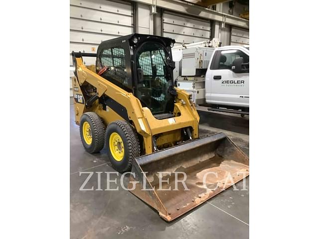 Image of Caterpillar 242D equipment image 3