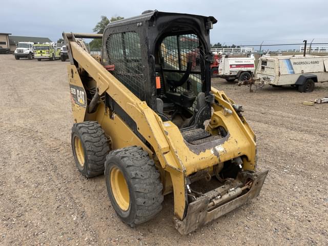 Image of Caterpillar 262D equipment image 3