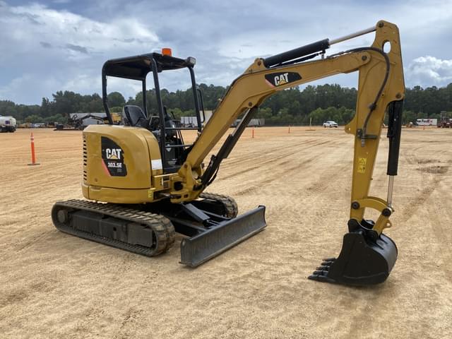Image of Caterpillar 303.5E CR equipment image 3