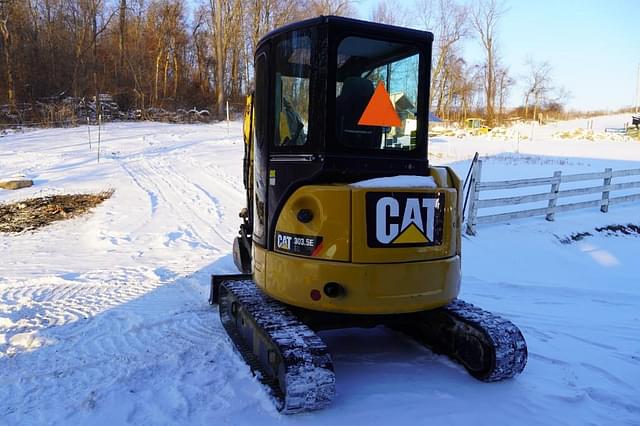 Image of Caterpillar 303.5E CR equipment image 4