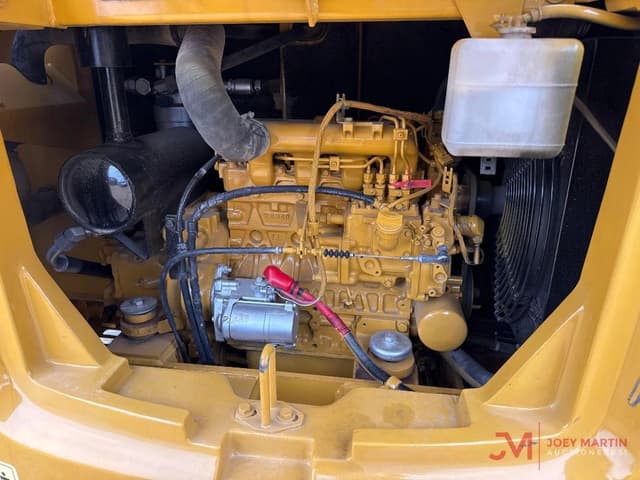 Image of Caterpillar 305.5E equipment image 4