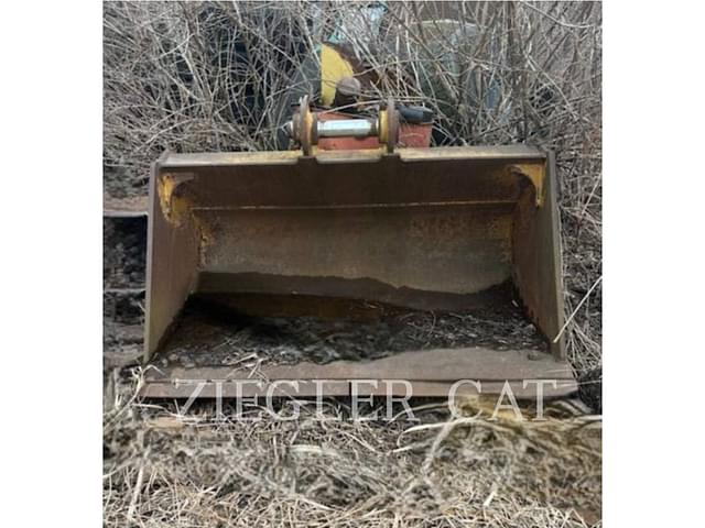 Image of Caterpillar 324E equipment image 4