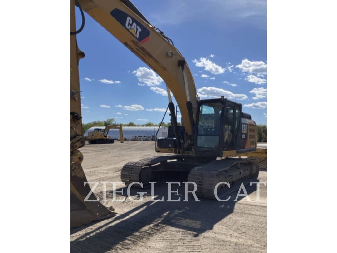 Image of Caterpillar 329E Primary image