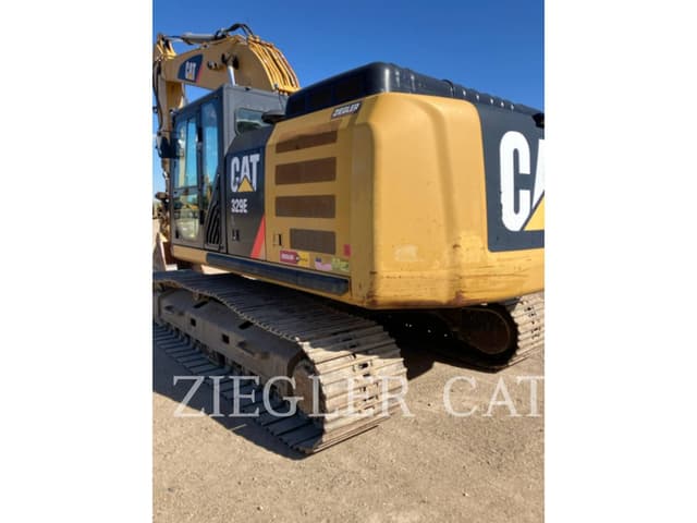 Image of Caterpillar 329E equipment image 3