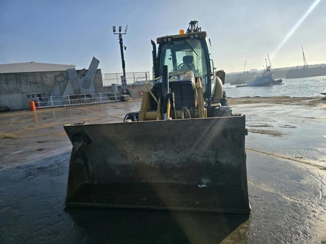 Image of Caterpillar 450F equipment image 2