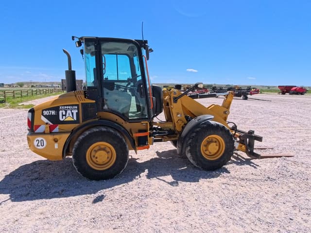 Image of Caterpillar 907H equipment image 4