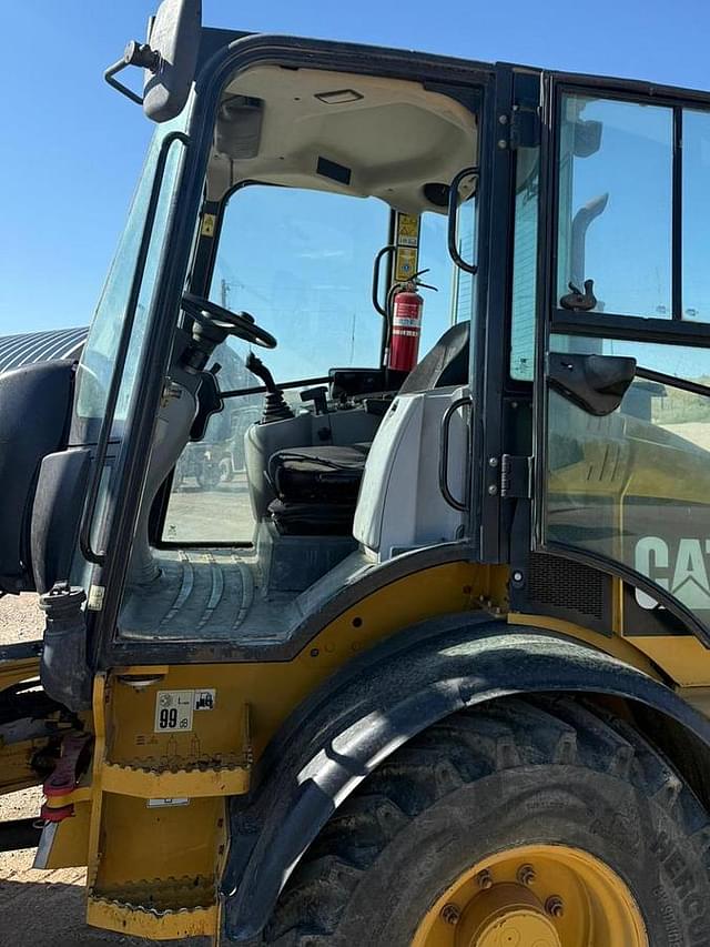 Image of Caterpillar 908H2 equipment image 4