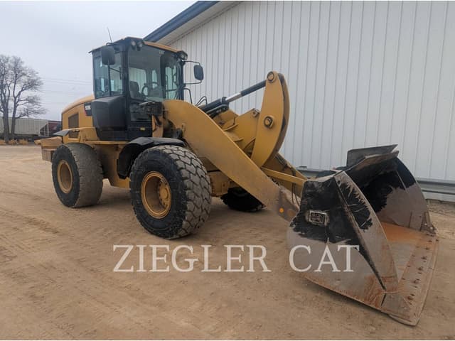 Image of Caterpillar 938K equipment image 1