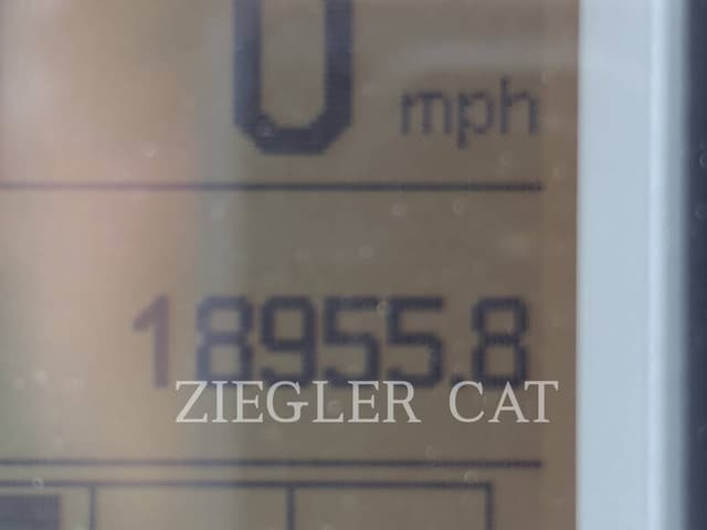 Image of Caterpillar 938K equipment image 4