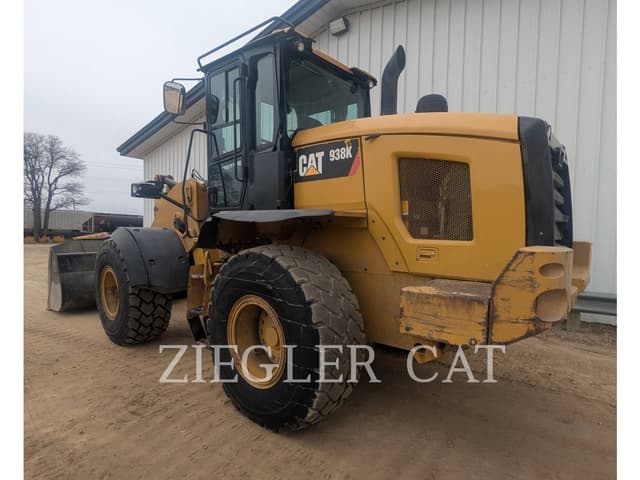 Image of Caterpillar 938K equipment image 3