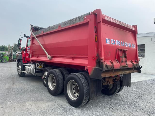 Image of Caterpillar CT660S equipment image 3
