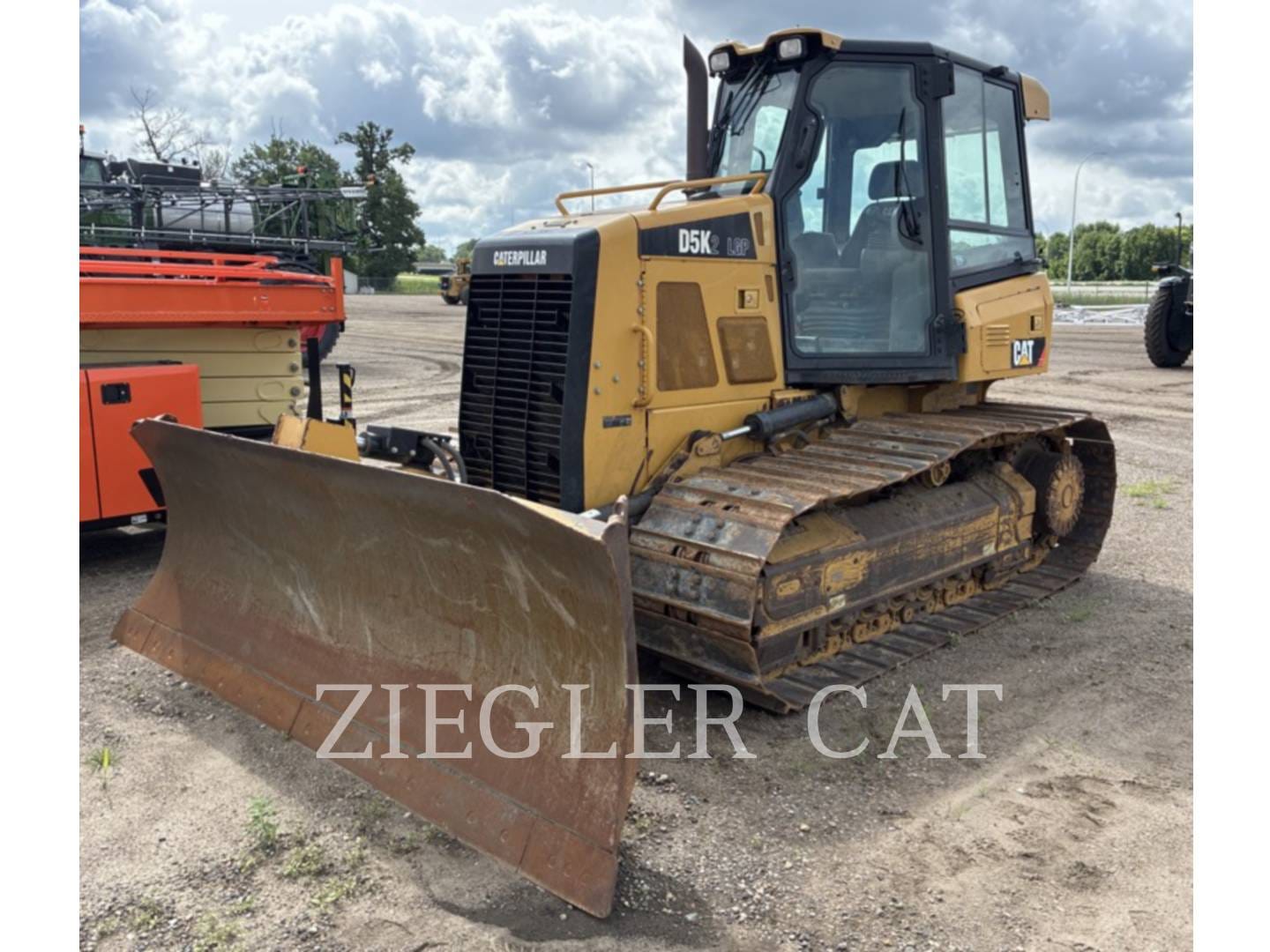 2014 Caterpillar D5K2 LGP Equipment Image0