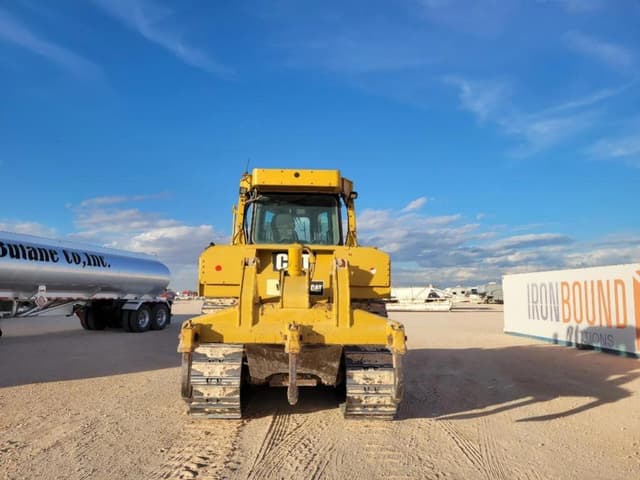 Image of Caterpillar D6T XL equipment image 3