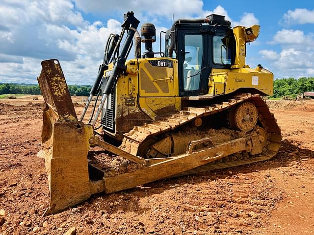 Image of Caterpillar D6T XW equipment image 2
