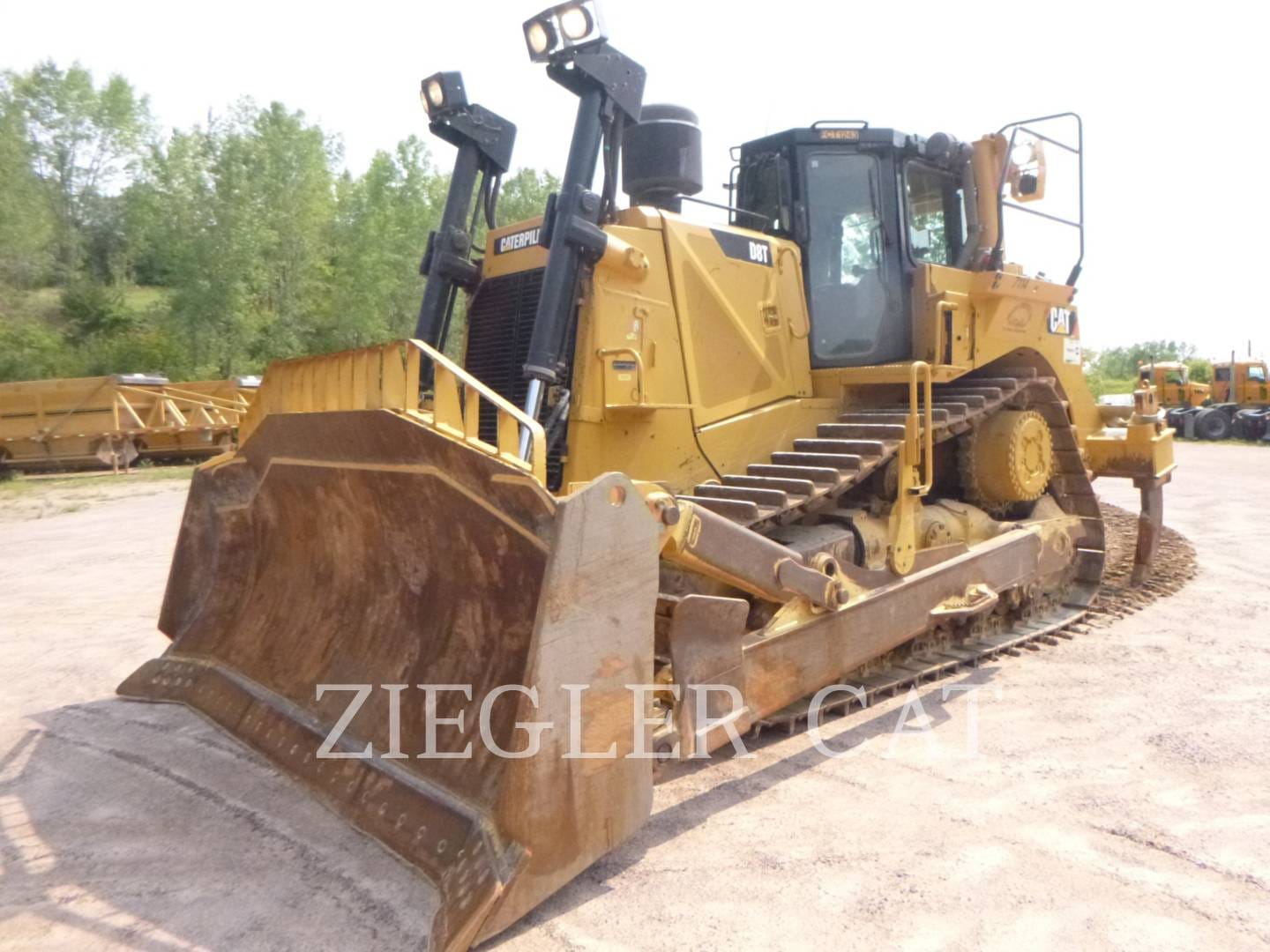 2014 Caterpillar D8T Equipment Image0