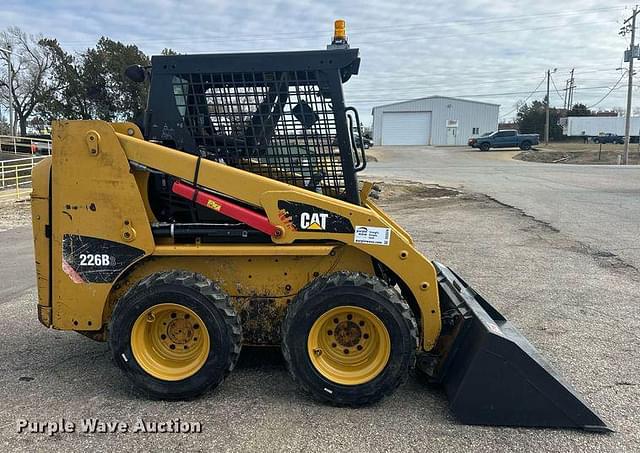 Image of Caterpillar 226B3 equipment image 3