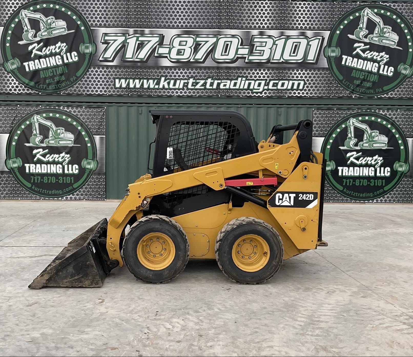 2014 Caterpillar 242D Equipment Image0