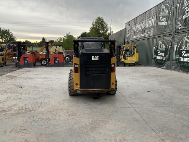 Image of Caterpillar 242D equipment image 2