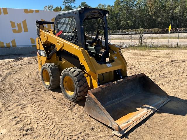 Image of Caterpillar 242D equipment image 2