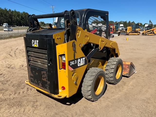 Image of Caterpillar 242D equipment image 4