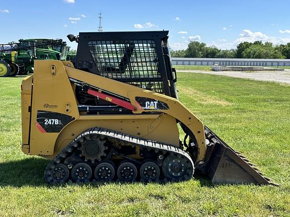 Image of Caterpillar 247B3 equipment image 3