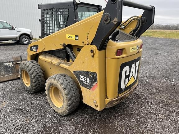 Image of Caterpillar 252B3 equipment image 3